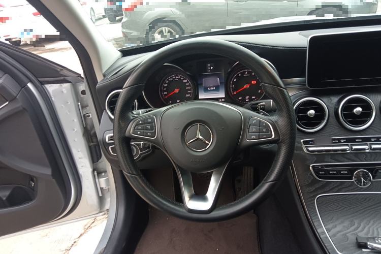 Used Mercedes-Benz C-Class 2017 Facelift C 200 L Sport Edition Steering Wheel