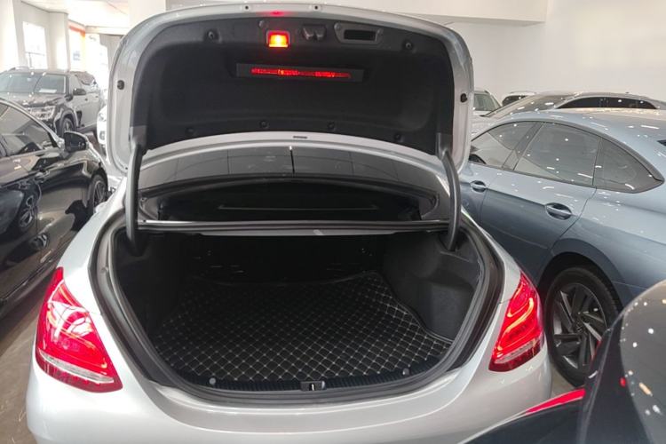 Used Mercedes-Benz C-Class 2017 Restyled C 180 L Fashion Edition Sport Version Trunk