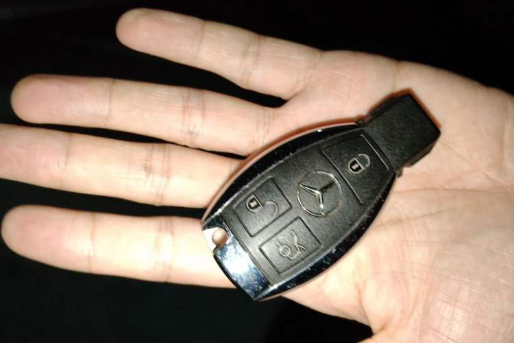 Used Mercedes-Benz C-Class 2017 C 200 Sport Edition Vehicle Key