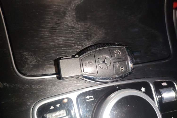 Used Mercedes-Benz C-Class 2017 C 180 L Sport Edition Vehicle Key