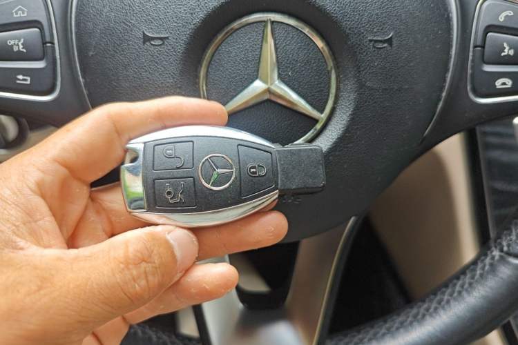Used Mercedes-Benz C-Class 2017 Restyled C 180 L Fashion Edition Sport Version Vehicle Key