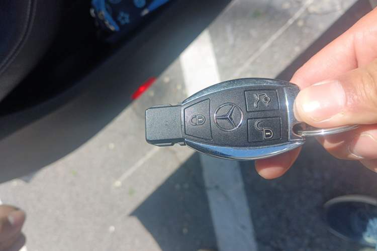 Used Mercedes-Benz C-Class 2017 C 200 L Sport Edition Vehicle Key