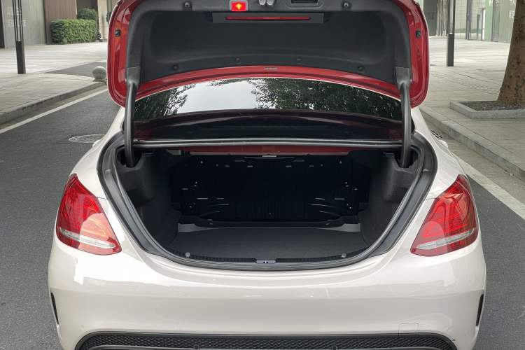 Used Mercedes-Benz C-Class 2017 Restyled C 200 Sport Edition Trunk