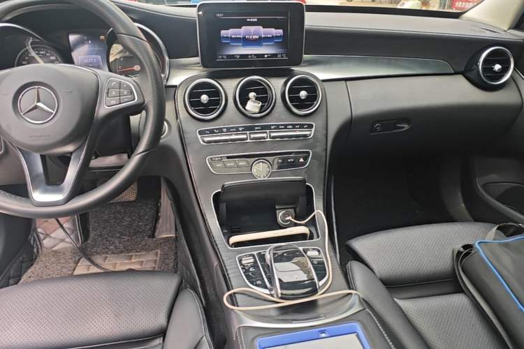 Used Mercedes-Benz C-Class 2017 Facelift C 200 L Sport Edition Audio And AC Panel