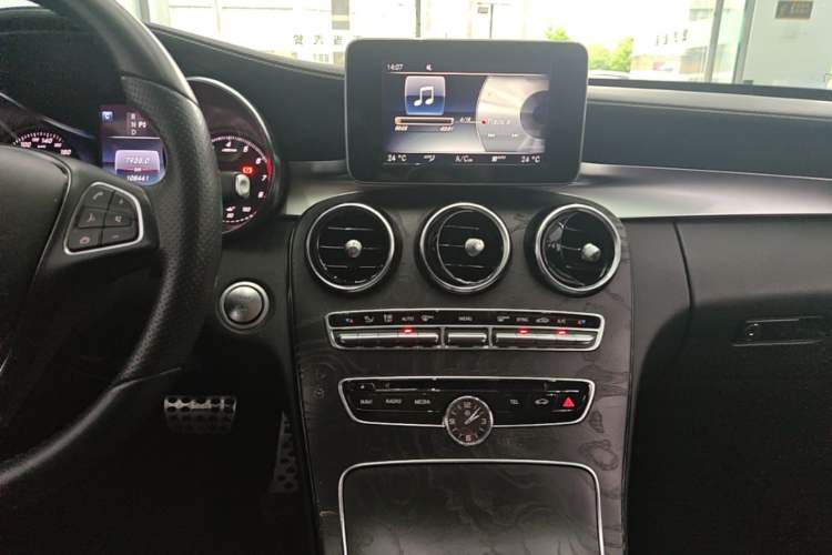 Used Mercedes-Benz C-Class 2017 C 200 L Sport Edition Audio And AC Panel