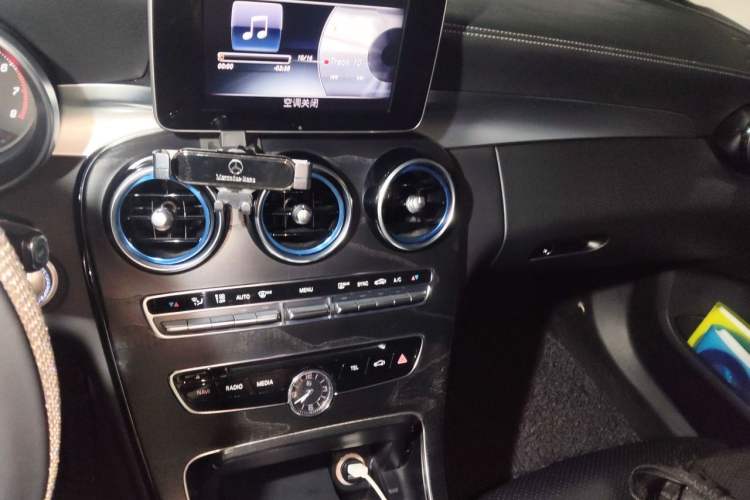 Used Mercedes-Benz C-Class 2017 C 200 L Sport Edition Audio And AC Panel
