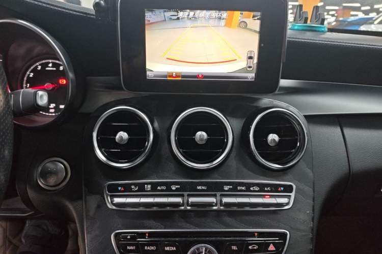 Used Mercedes-Benz C-Class 2017 Restyled C 180 L Fashion Edition Sport Version Audio And AC Panel