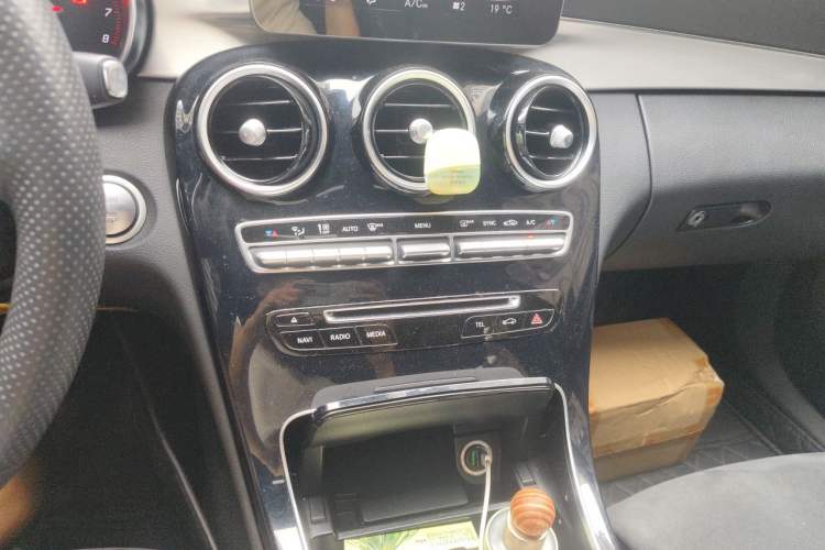 Used Mercedes-Benz C-Class 2017 C 200 Sport Edition Audio And AC Panel