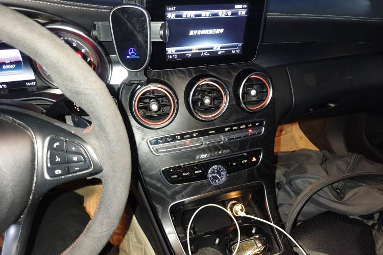 Used Mercedes-Benz C-Class 2017 Facelift C 200 L Sport Edition Audio And AC Panel