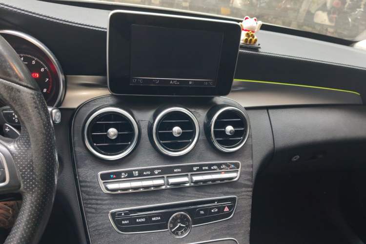 Used Mercedes-Benz C-Class 2017 C 200 L Sport Edition Audio And AC Panel