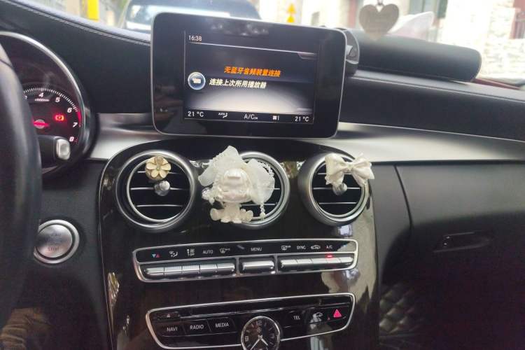 Used Mercedes-Benz C-Class 2017 Facelifted C 180 L Stylish Edition Audio And AC Panel