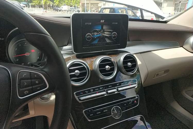 Used Mercedes-Benz C-Class 2017 C 180 L Audio And AC Panel