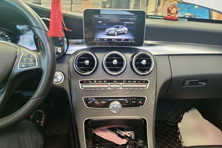 Used Mercedes-Benz C-Class 2017 Facelift C 200 L Sport Edition Audio And AC Panel