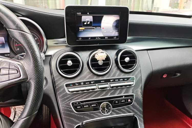 Used Mercedes-Benz C-Class 2017 Facelift C 200 L Sport Edition Audio And AC Panel