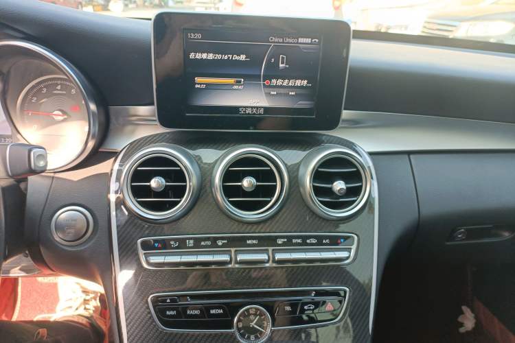 Used Mercedes-Benz C-Class 2017 Facelift C 200 Station Wagon Audio And AC Panel