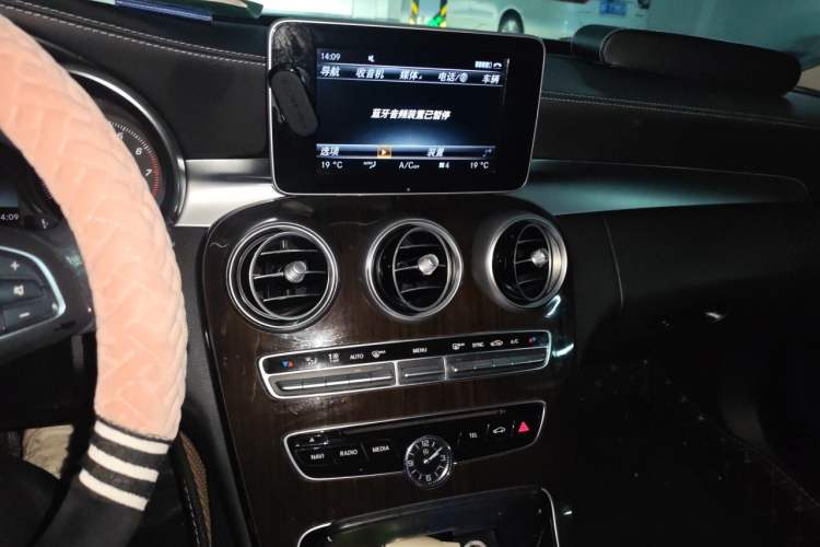 Used Mercedes-Benz C-Class 2017 Facelifted C 180 L Stylish Edition Audio And AC Panel