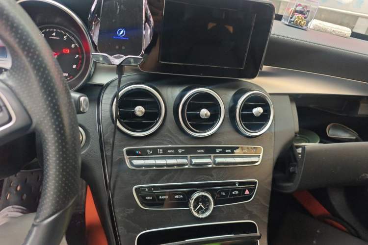 Used Mercedes-Benz C-Class 2017 Facelift C 200 L Sport Edition Audio And AC Panel