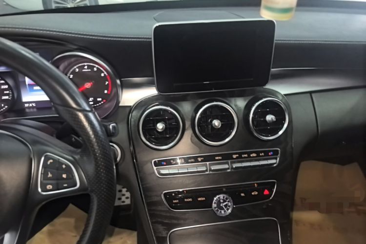 Used Mercedes-Benz C-Class 2017 Restyled C 180 L Fashion Edition Sport Version Audio And AC Panel