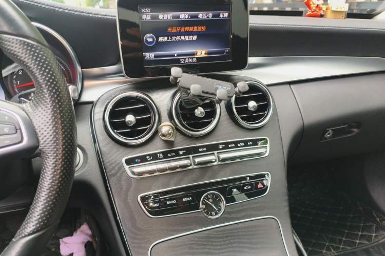 Used Mercedes-Benz C-Class 2017 C 180 L Sport Edition Audio And AC Panel