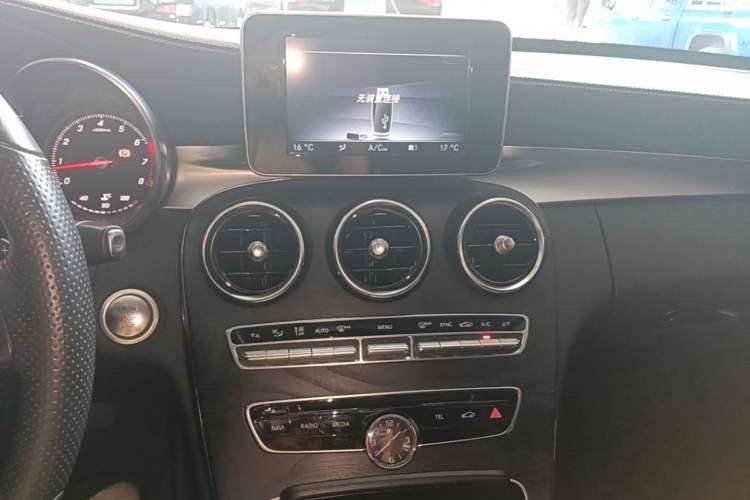 Used Mercedes-Benz C-Class 2017 C 180 L Sport Edition Audio And AC Panel