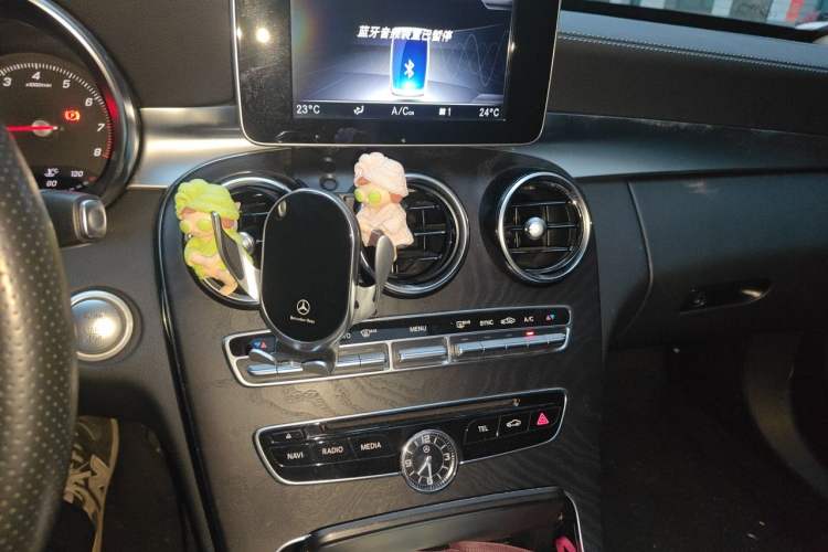 Used Mercedes-Benz C-Class 2017 Facelift C 200 L Sport Edition Audio And AC Panel