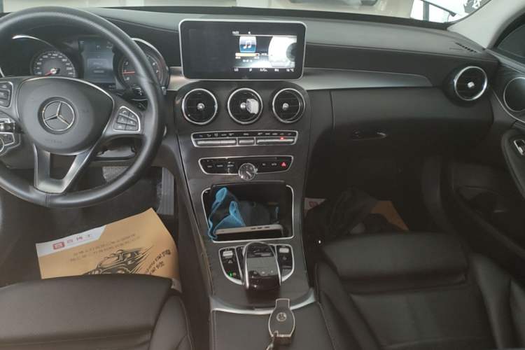 Used Mercedes-Benz C-Class 2017 C 180 L Sport Edition Audio And AC Panel