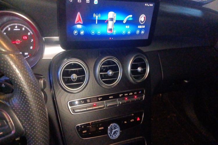Used Mercedes-Benz C-Class 2017 C 200 station wagon Audio And AC Panel
