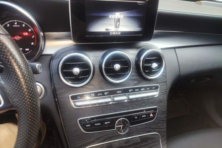 Used Mercedes-Benz C-Class 2017 C 200 L Sport Edition Audio And AC Panel