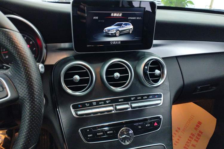 Used Mercedes-Benz C-Class 2017 C 200 station wagon Audio And AC Panel