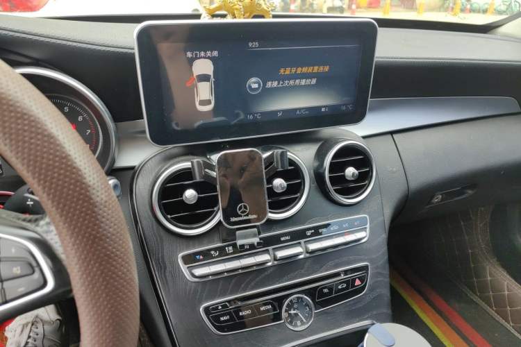 Used Mercedes-Benz C-Class 2017 C 180 L Sport Edition Audio And AC Panel