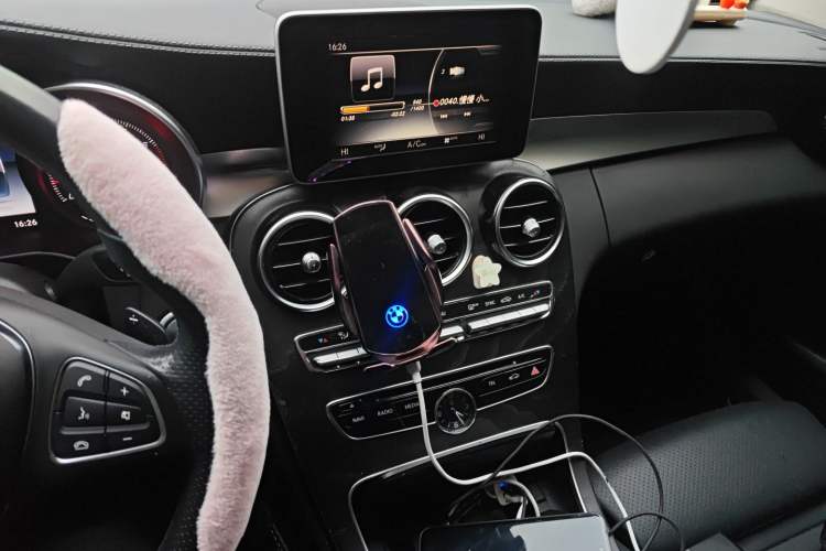 Used Mercedes-Benz C-Class 2017 Facelift C 200 L Sport Edition Audio And AC Panel
