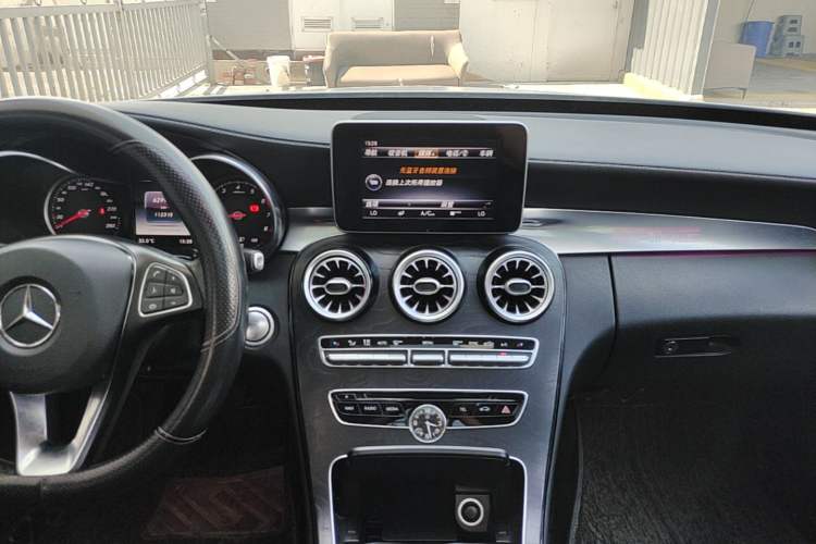 Used Mercedes-Benz C-Class 2017 Facelift C 200 L Sport Edition Audio And AC Panel