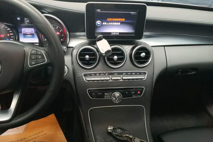 Used Mercedes-Benz C-Class 2017 Facelift C 200 L Sport Edition Audio And AC Panel