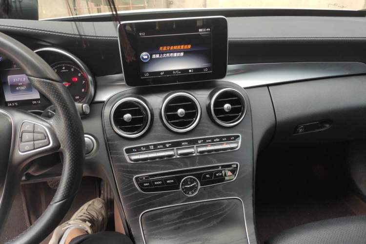 Used Mercedes-Benz C-Class 2017 Restyled C 180 L Fashion Edition Sport Version Audio And AC Panel