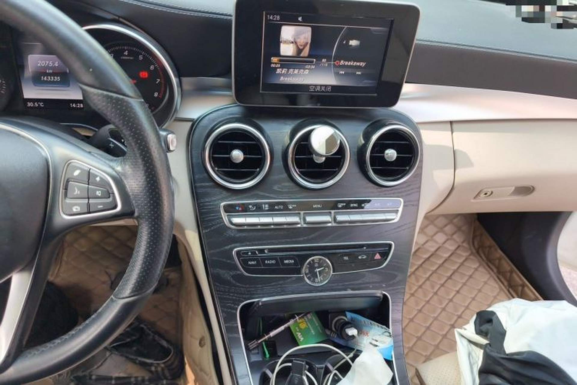 Used Mercedes-Benz C-Class 2017 Facelift C 200 L Sport Edition Audio And AC Panel