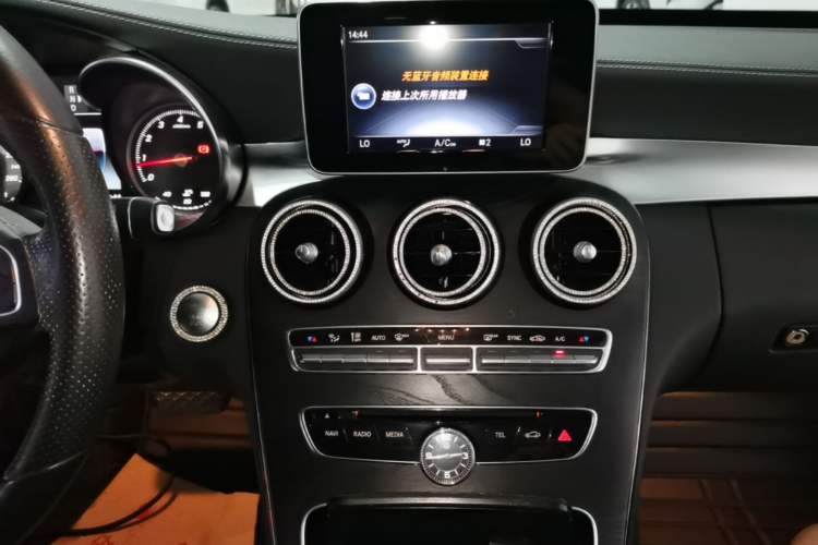 Used Mercedes-Benz C-Class 2017 Restyled C 180 L Fashion Edition Sport Version Audio And AC Panel