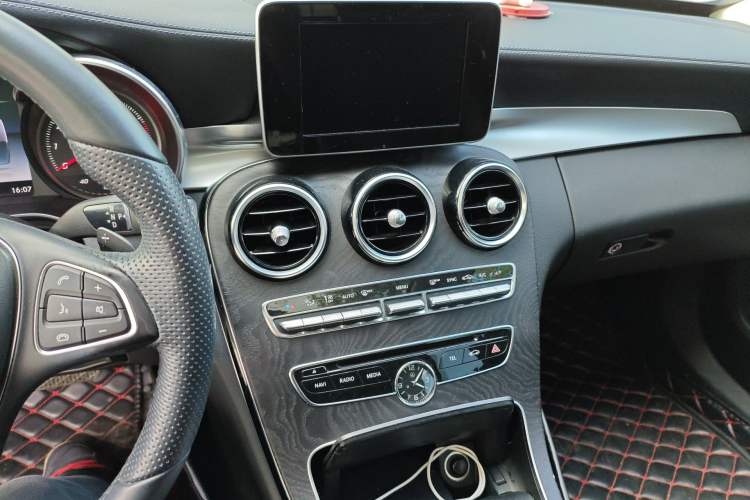 Used Mercedes-Benz C-Class 2017 C 180 L Sport Edition Audio And AC Panel