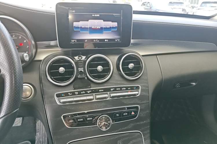 Used Mercedes-Benz C-Class 2017 Facelift C 200 L Sport Edition Audio And AC Panel