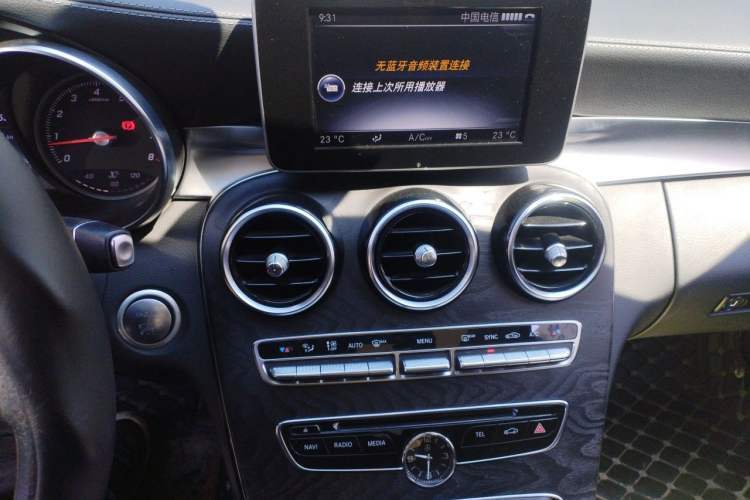 Used Mercedes-Benz C-Class 2017 Facelift C 200 L Sport Edition Audio And AC Panel