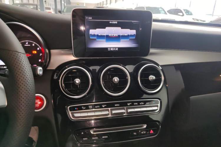 Used Mercedes-Benz C-Class 2017 Restyled C 200 Sport Edition Audio And AC Panel