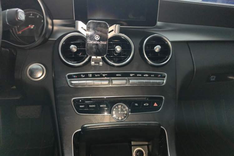 Used Mercedes-Benz C-Class 2017 C 200 L Sport Edition Audio And AC Panel