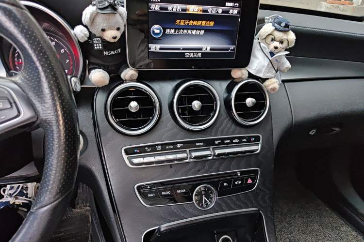 Used Mercedes-Benz C-Class 2017 Facelift C 200 L Sport Edition Audio And AC Panel