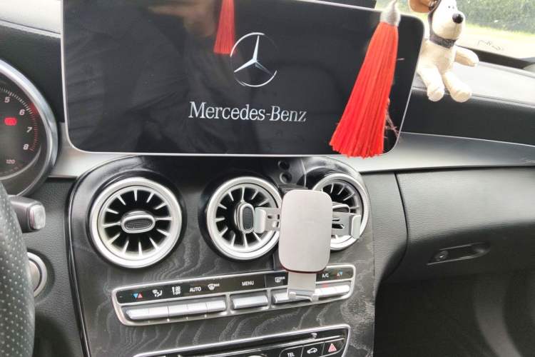 Used Mercedes-Benz C-Class 2017 Facelift C 200 L Sport Edition Audio And AC Panel