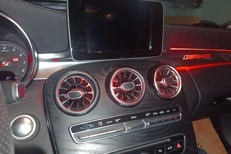 Used Mercedes-Benz C-Class 2017 Facelift C 200 L Audio And AC Panel