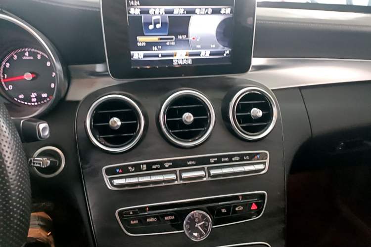 Used Mercedes-Benz C-Class 2017 C 180 L Sport Edition Audio And AC Panel