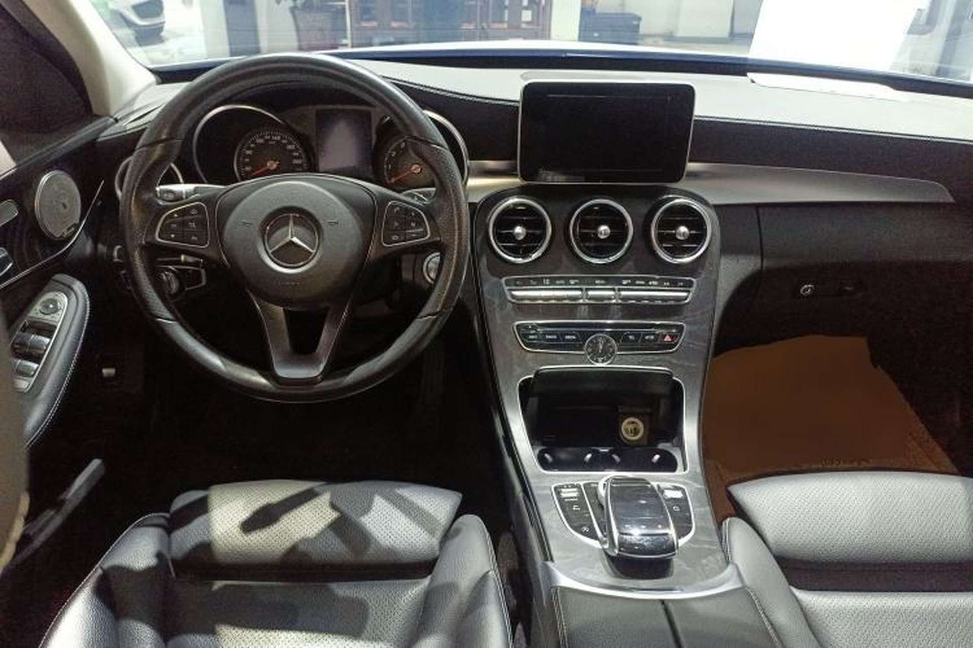 Used Mercedes-Benz C-Class 2017 Facelift C 200 L Sport Edition Center Console