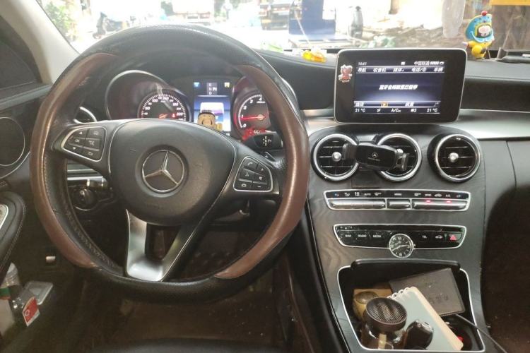 Used Mercedes-Benz C-Class 2017 C 200 L Sport Edition Center Console