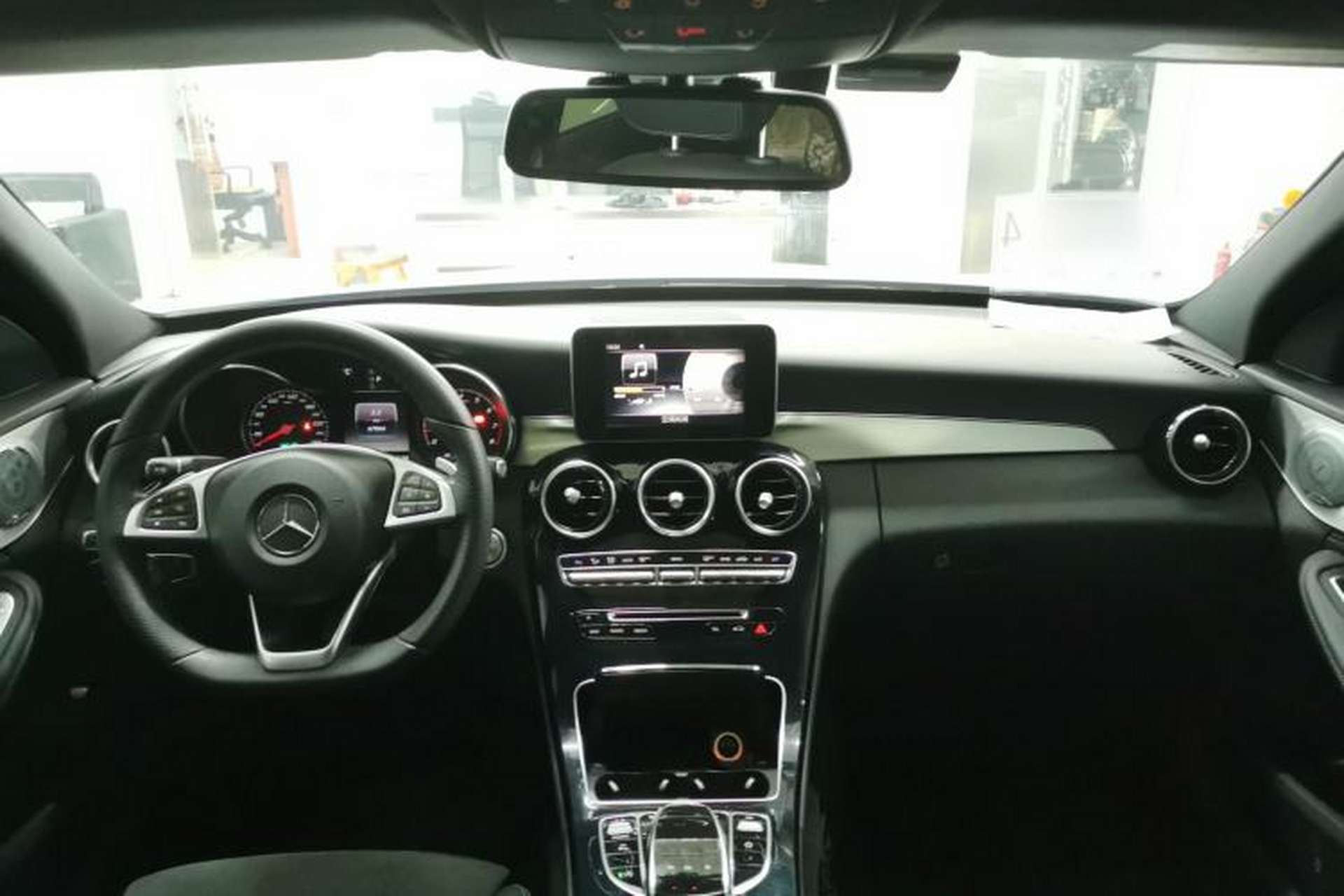 Used Mercedes-Benz C-Class 2017 Restyled C 200 Sport Edition Center Console
