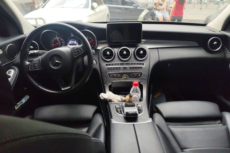 Used Mercedes-Benz C-Class 2017 C 200 L Center Console