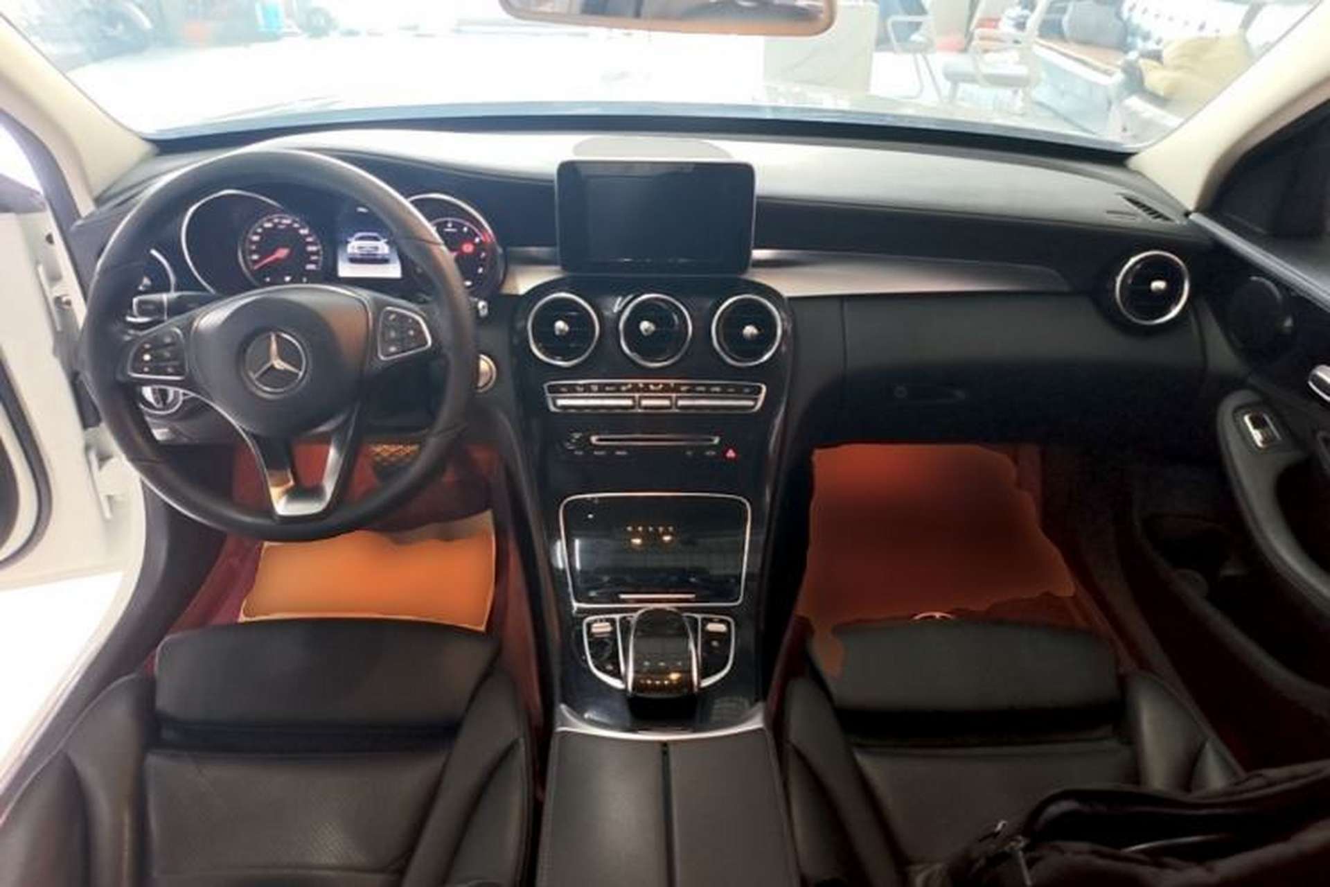 Used Mercedes-Benz C-Class 2017 Revised C 180 L Dynamic Sports Edition Center Console